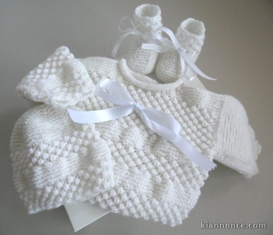 Cadeaux de naissance tricot laine bébé fait main