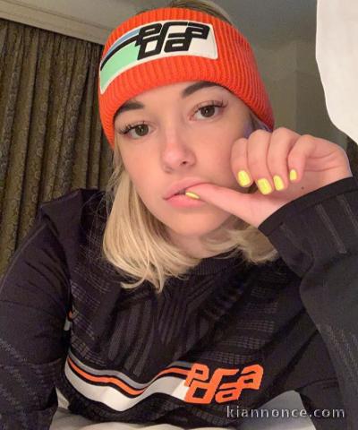 Vanessa chaude pour plan 