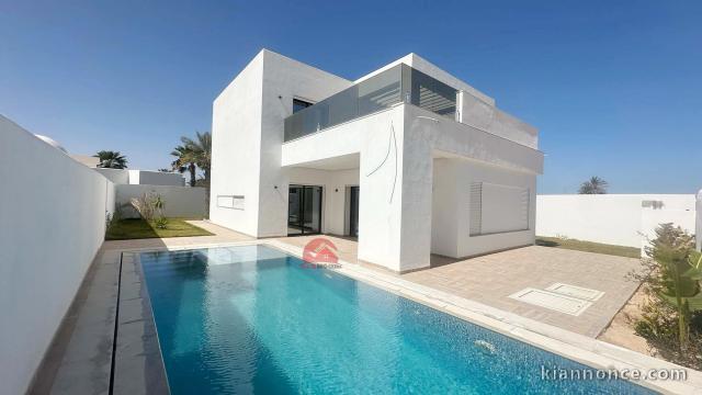 VILLA NEUVE  À LA ZONE TOURISTIQUE MEZRAYA ZA - RÉF V640